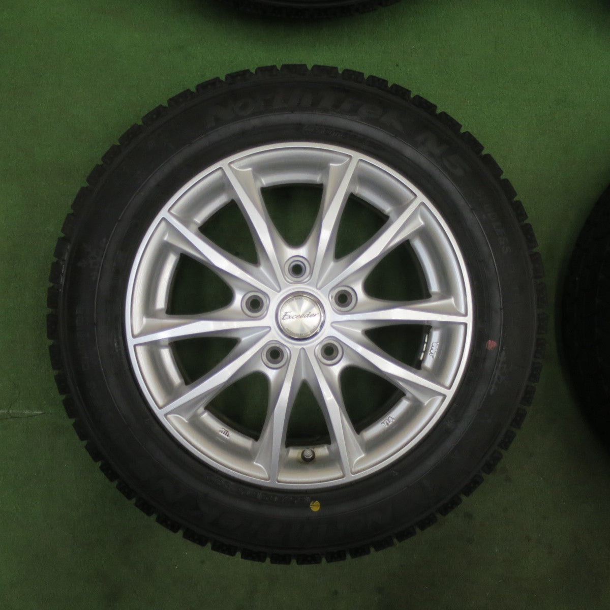 バリ溝！22年！キレイ！9.5分★スタッドレス 185/65R15 オートバックス ノーストレック N5 Exceeder エクシーダー 15インチ PCD114.3/5H★6022109TTス