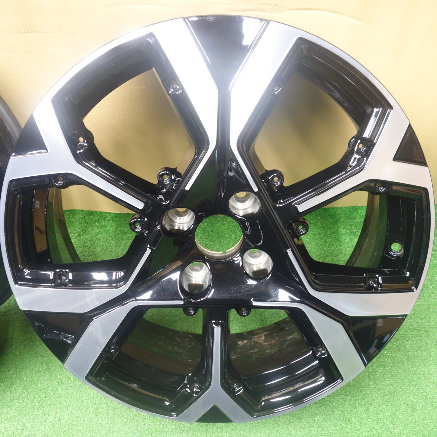 4本価格★シトロエン C4 純正 ホイール 18インチ 18×6.5J PCD108/4H★6062604KTホ