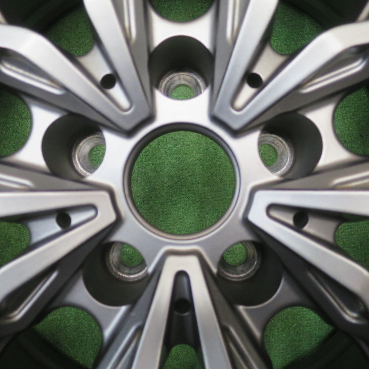 バリ溝！22年！キレイ！9分★BMW 等 EUROBAHN nurburg MTX 225/50R17 スタッドレス ダンロップ ウインターマックス 03 17インチ ユーロバーン ニュルブルグ PCD112/5H★6022510NJス