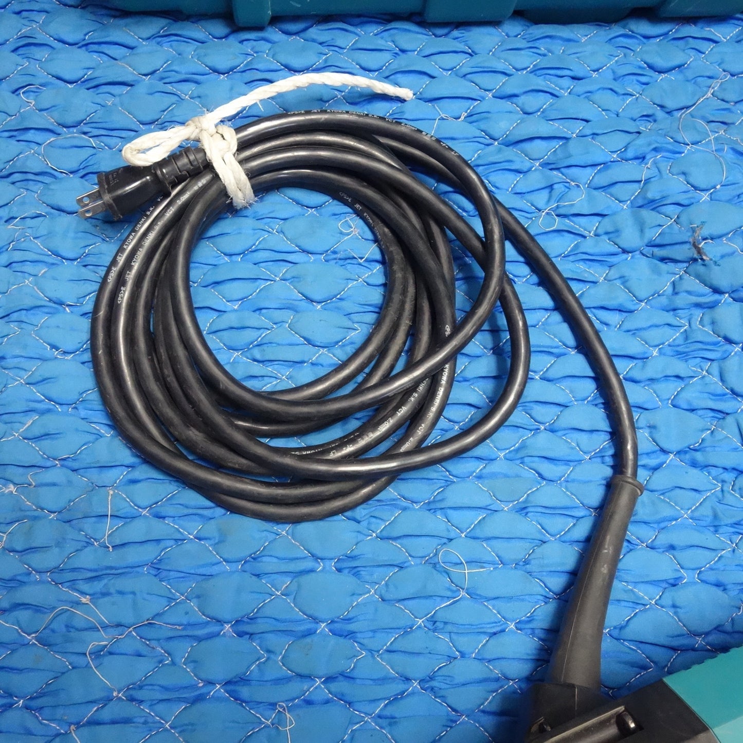 [送料無料] ☆マキタ 電動 ハンマ 100V HM1511 ケース付き はつり ハツリ 斫り 電動 工具☆