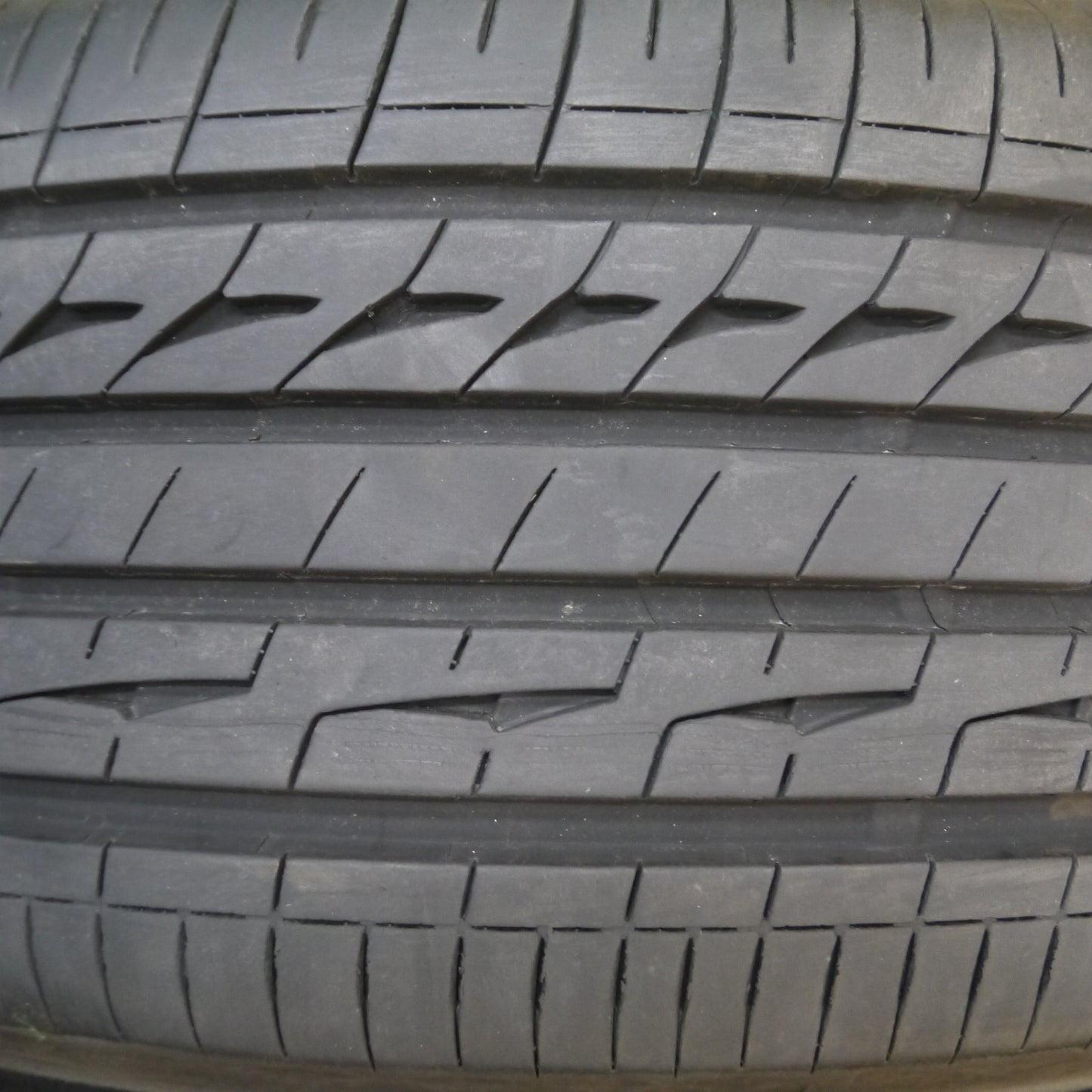 *送料無料* バリ溝！20年！9.5分★225/45R18 ブリヂストン レグノ GR001 GR-X2 タイヤ 18インチ クラウン マークX オデッセイ 等★4031507Hノタ