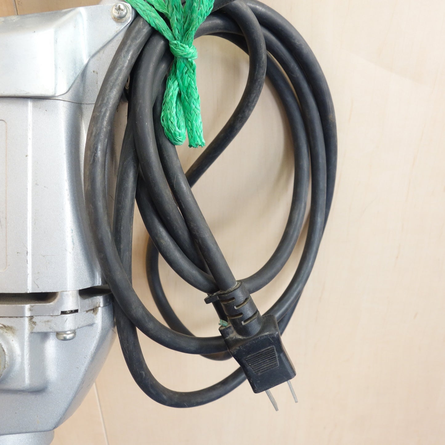 [送料無料] ☆日立 220mm かくはん機 UM22 電動 工具 カクハン機 撹拌機 ミキサー☆