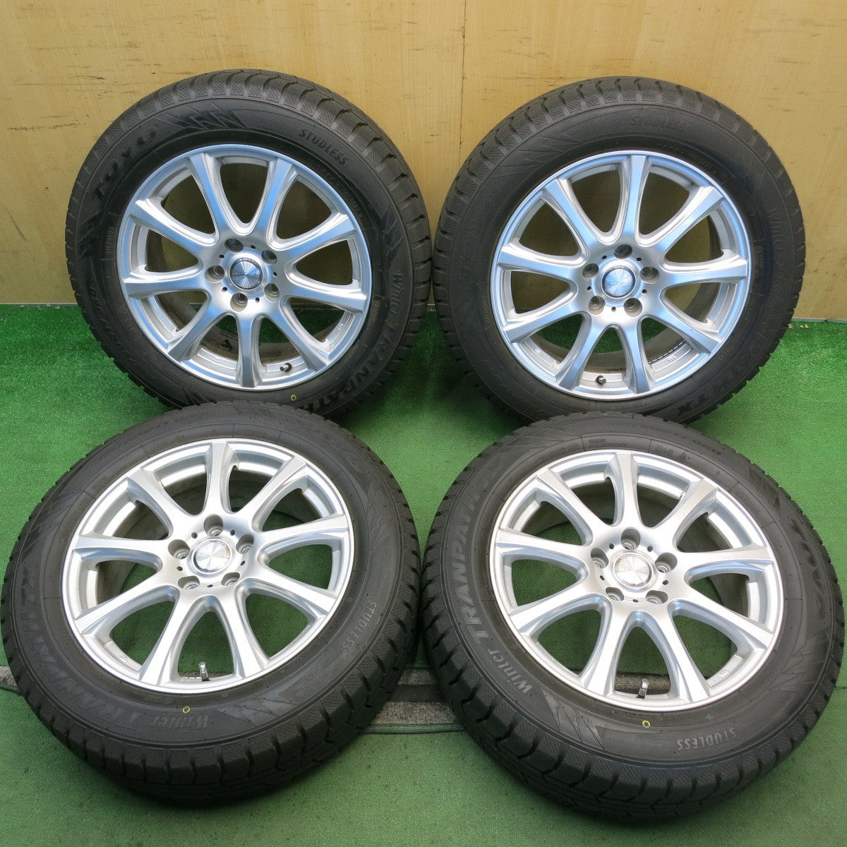 バリ溝！25年！ほぼ10分◎スタッドレス 215/60R17 トーヨー ウインター トランパス TX DUFACT デュファクト 17インチ PCD114.3/5H◎6090602HAス
