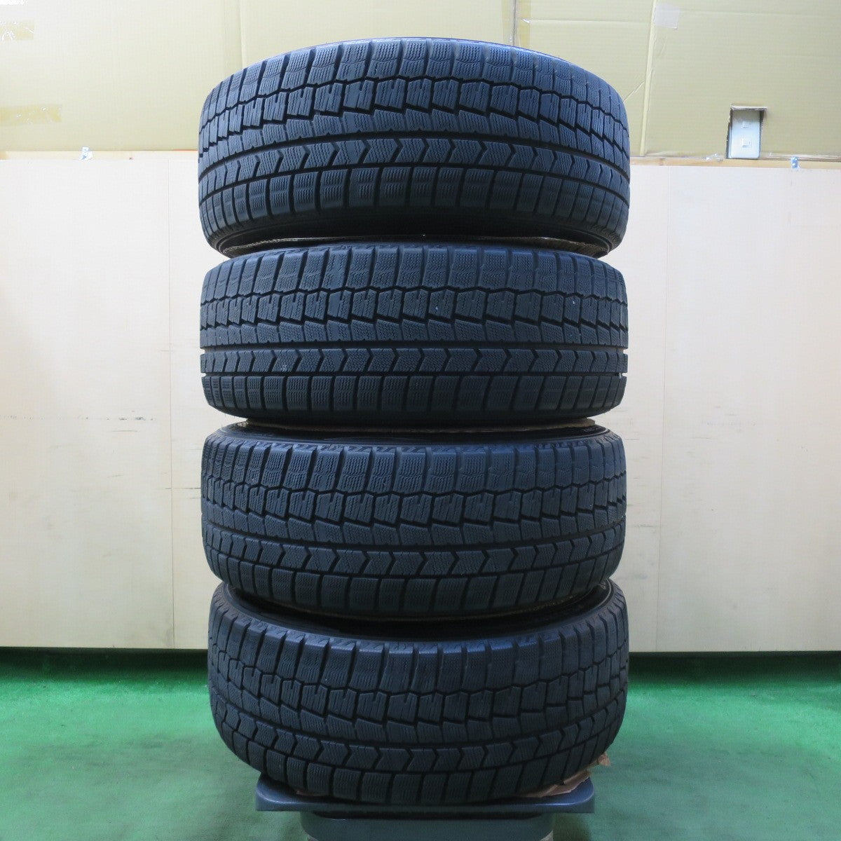 [送料無料] センサー付！バリ溝！9分★レクサス 等 WedsSport SA-10R 235/45R18 スタッドレス ダンロップ ウインターマックス WM02 18インチ PCD114.3/5H★5032101イス