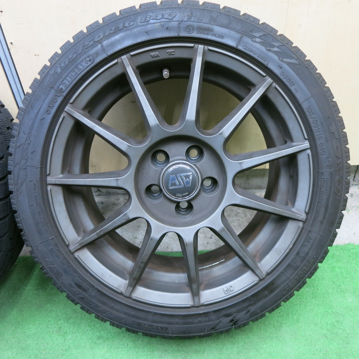 バリ溝！9.5分以上★アウディ 等 MSW 85 O・Z 195/50R16 スタッドレス トーヨー ガリット GIZ OZ 16インチ PCD100/5H★6011906ナス