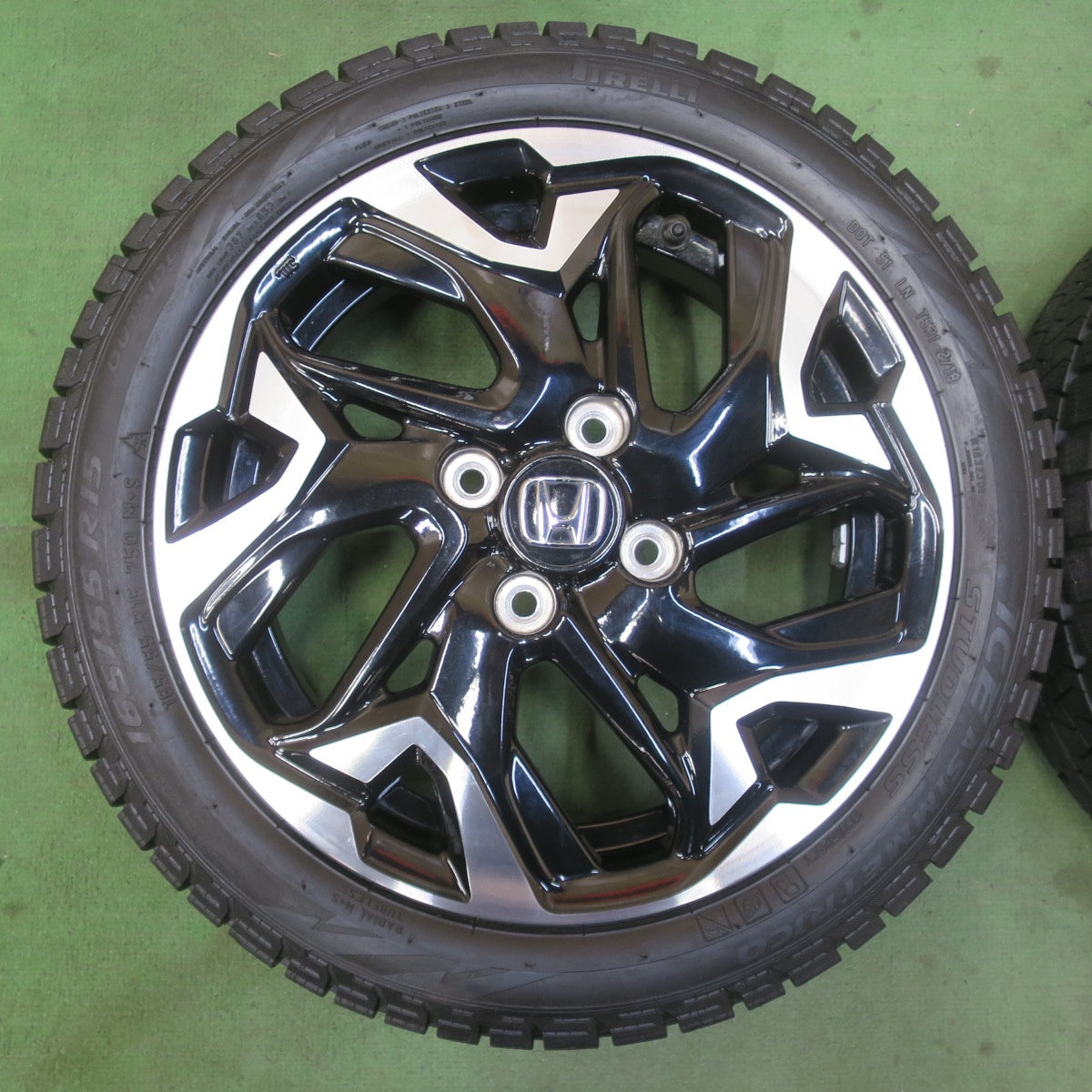 バリ溝！キレイ！8.5分★ホンダ N-BOX カスタム 純正 165/55R15 スタッドレス ピレリ アイスアシンメトリコ 15インチ PCD100/4H★6021705イス