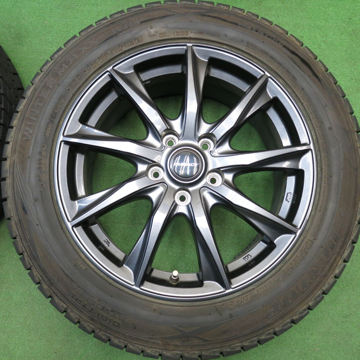 バリ溝！23年！キレイ！9.5分★スタッドレス 215/60R17 ダンロップ ウインターマックス SJ8 SJ8+ DUFACT デュファクト 17インチ PCD114.3/5H★6041111HAス