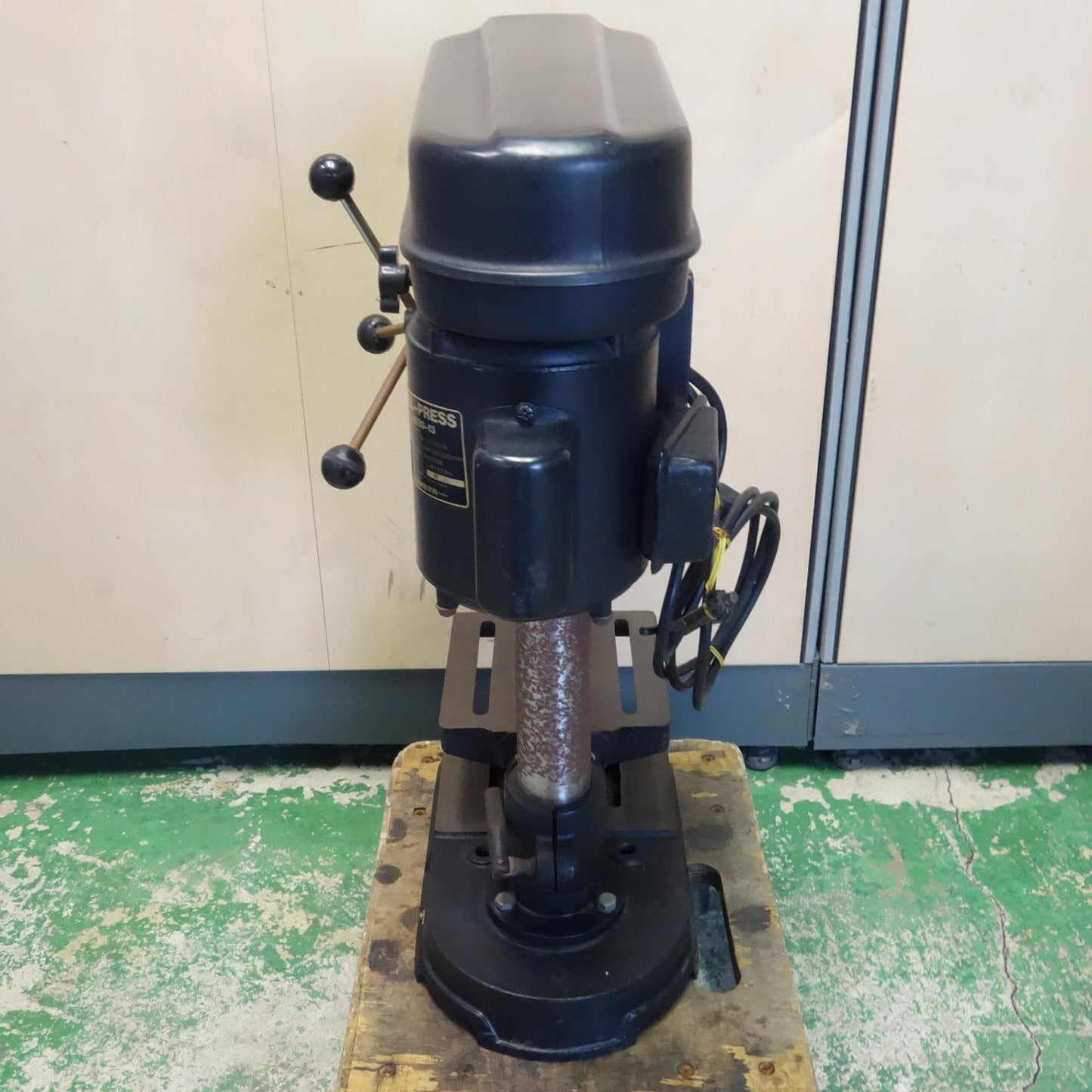 [送料無料] ☆新興製作所 卓上 ボール盤 DRILL-PRESS ドリル プレス 100V SD-13 穴あけ SHINKO 電動 工具☆