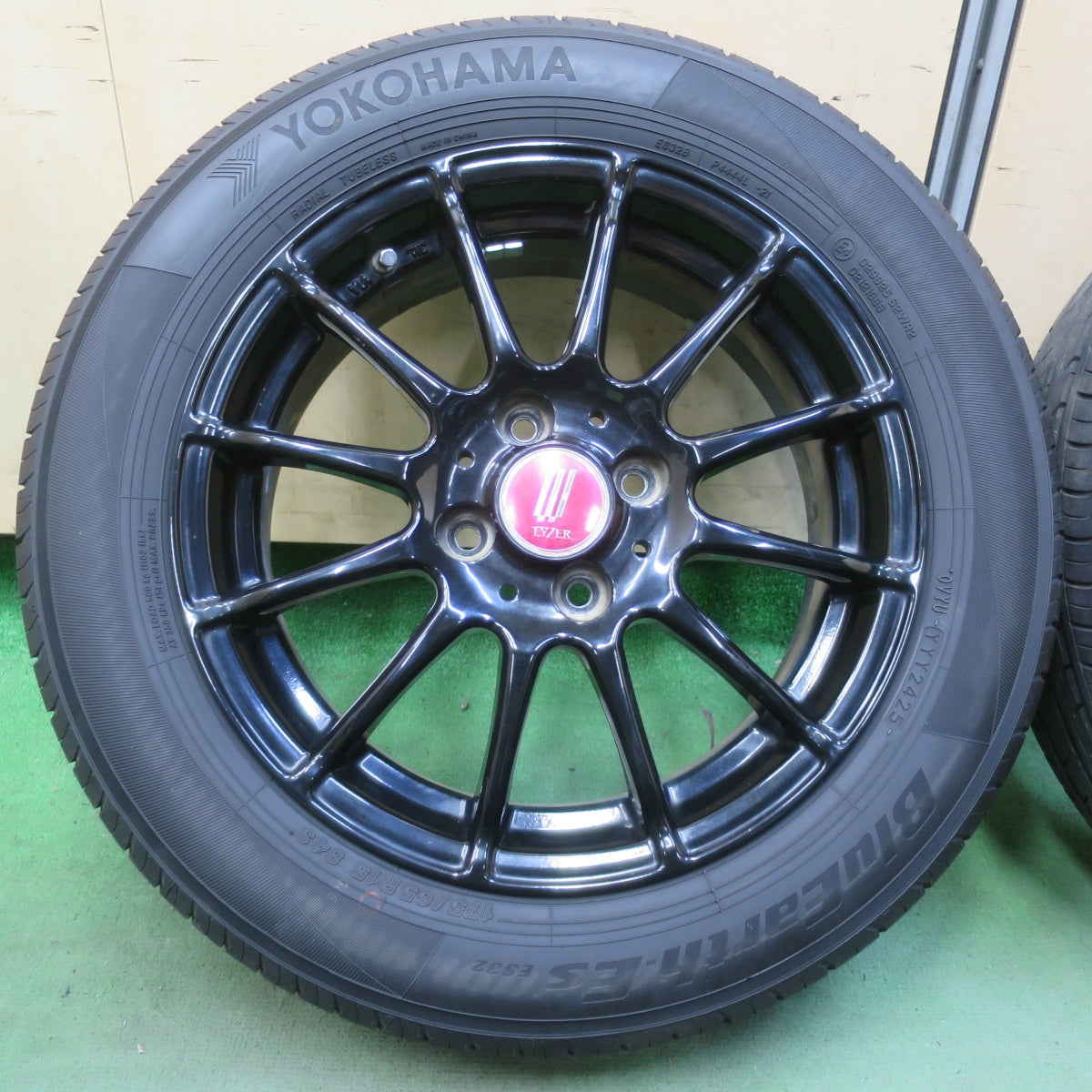 バリ溝！25年！8.5分★175/65R15 ヨコハマ BluEarth-ES ES32 LYZER ライザー ブルーアース 15インチ PCD100/4H★6051402イノ