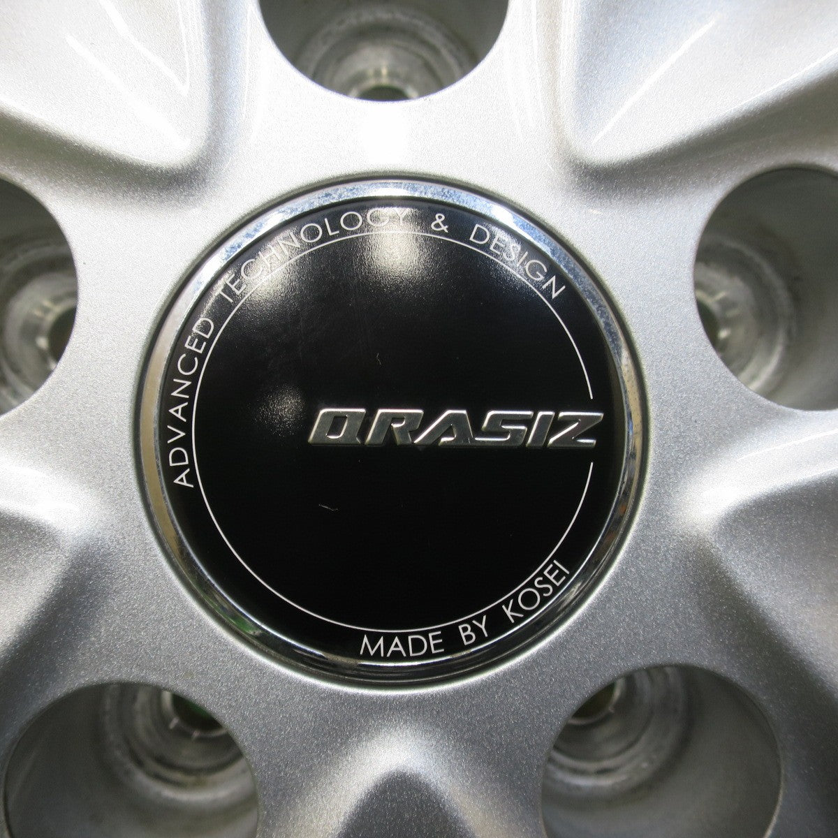 バリ溝！23年！キレイ！9.5分★スタッドレス 195/65R15 トーヨー オブザーブ GIZ2 QRASIZ GC36F KOSEI クレイシズ 15インチ PCD114.3/5H★5120905イス
