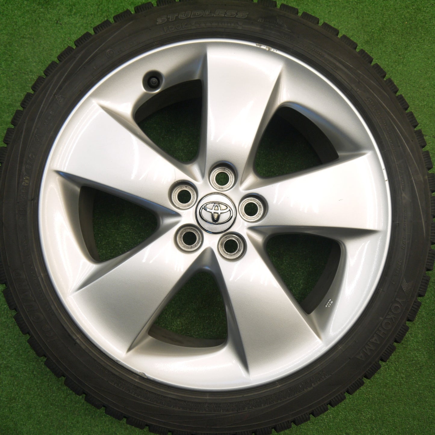 4本価格★トヨタ 30系 プリウス ツーリング 純正 215/45R17 スタッドレス ヨコハマ アイスガード 17インチ PCD100/5H★5102403Hス