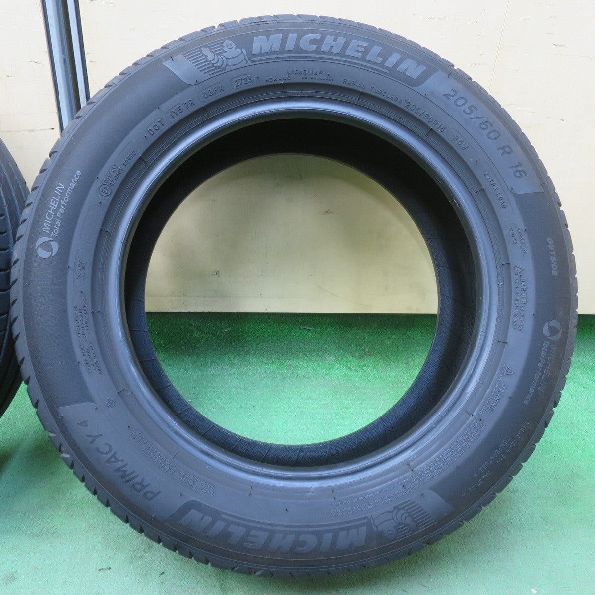 4本価格！23年★205/60R16 ミシュラン プライマシー4 PRIMACY4 タイヤ 16インチ ノア ヴォクシー ステップワゴン プリウスα 等★6021102イノタ