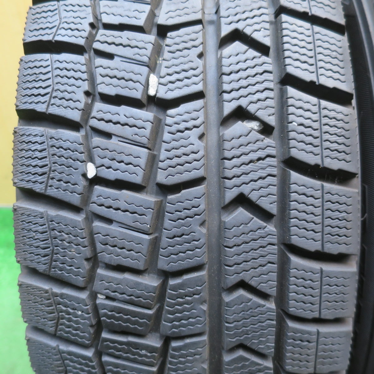バリ溝！22年！キレイ！9.5分以上★スタッドレス 195/65R15 ダンロップ ウインターマックス WM02 Exceeder エクシーダー 15インチ PCD100/4H★6042403NJス