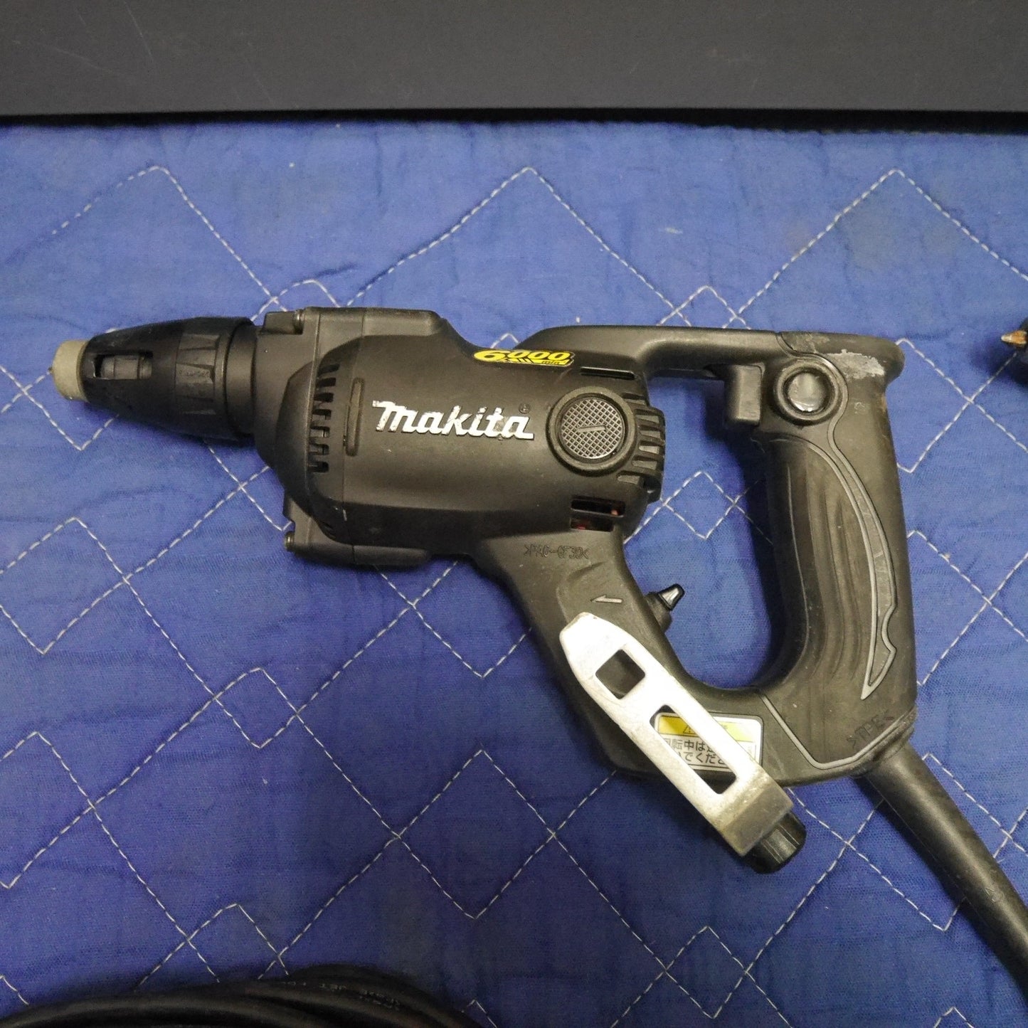 [送料無料] 2点まとめ売り☆マキタ ボード用 スクリュー ドライバ 6819 6818 電動 工具 コード式 makita 100V DIY☆