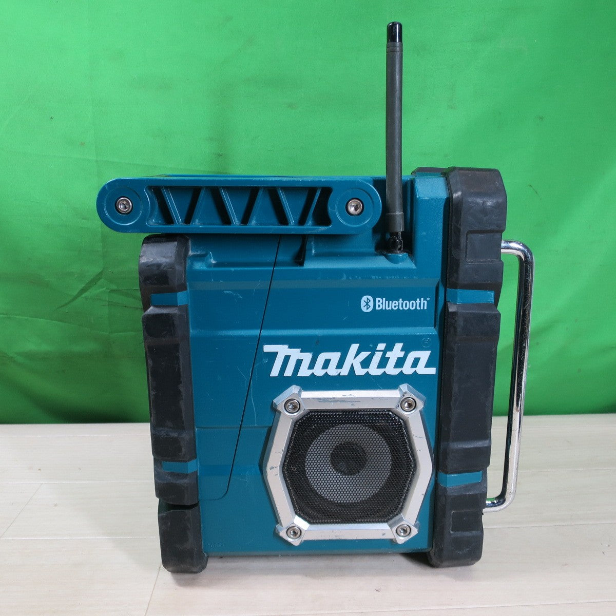 [送料無料] ☆マキタ 充電式 ラジオ MR108 コードレス 現場 キャンプ 工事 Bluetooth 対応 Makita☆