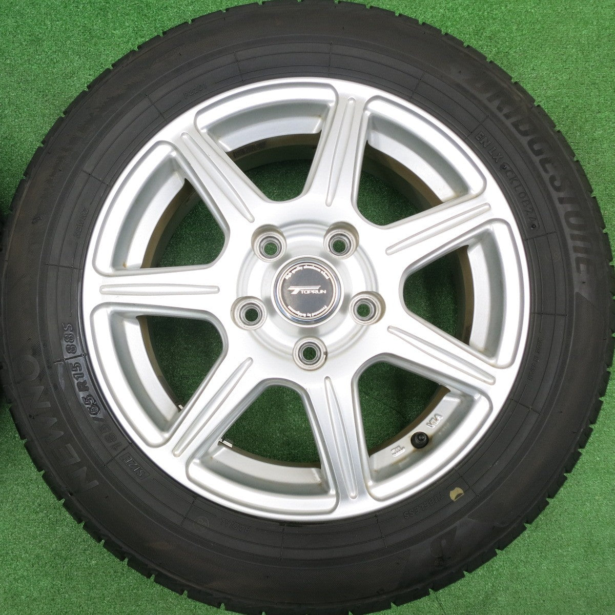 [送料無料] バリ溝！24年！キレイ！9.5分以上★185/65R15 ブリヂストン NEWNO TOPRUN トップラン ニューノ 15インチ PCD114.3/5H★4100511HAノ