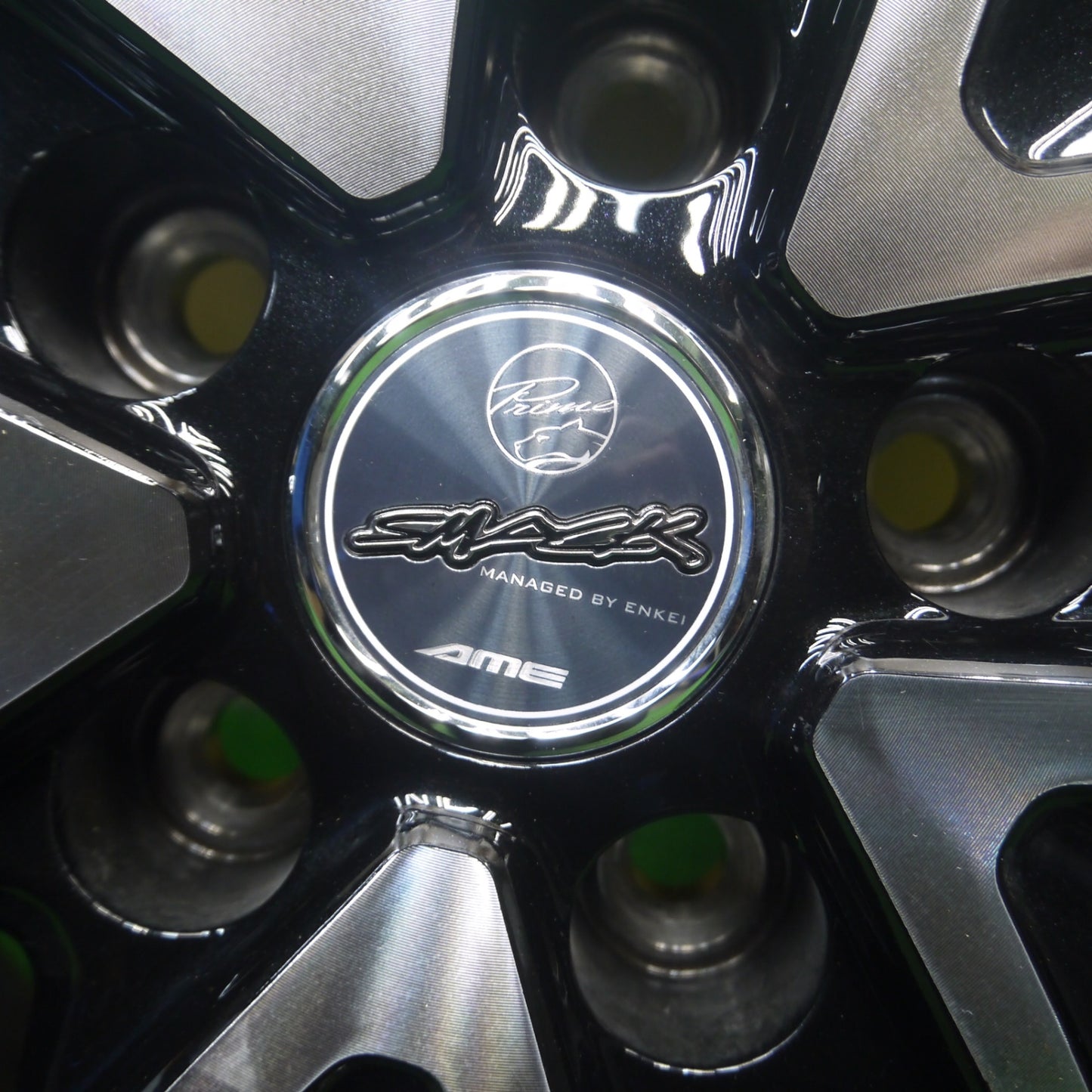[送料無料] バリ溝！23年！キレイ！ほぼ10分★SMACK レジーナ ENKEI AME 共豊 205/60R16 スタッドレス ヨコハマ アイスガード iG52C スマック エンケイ PCD114.3/5H★4110804Hス