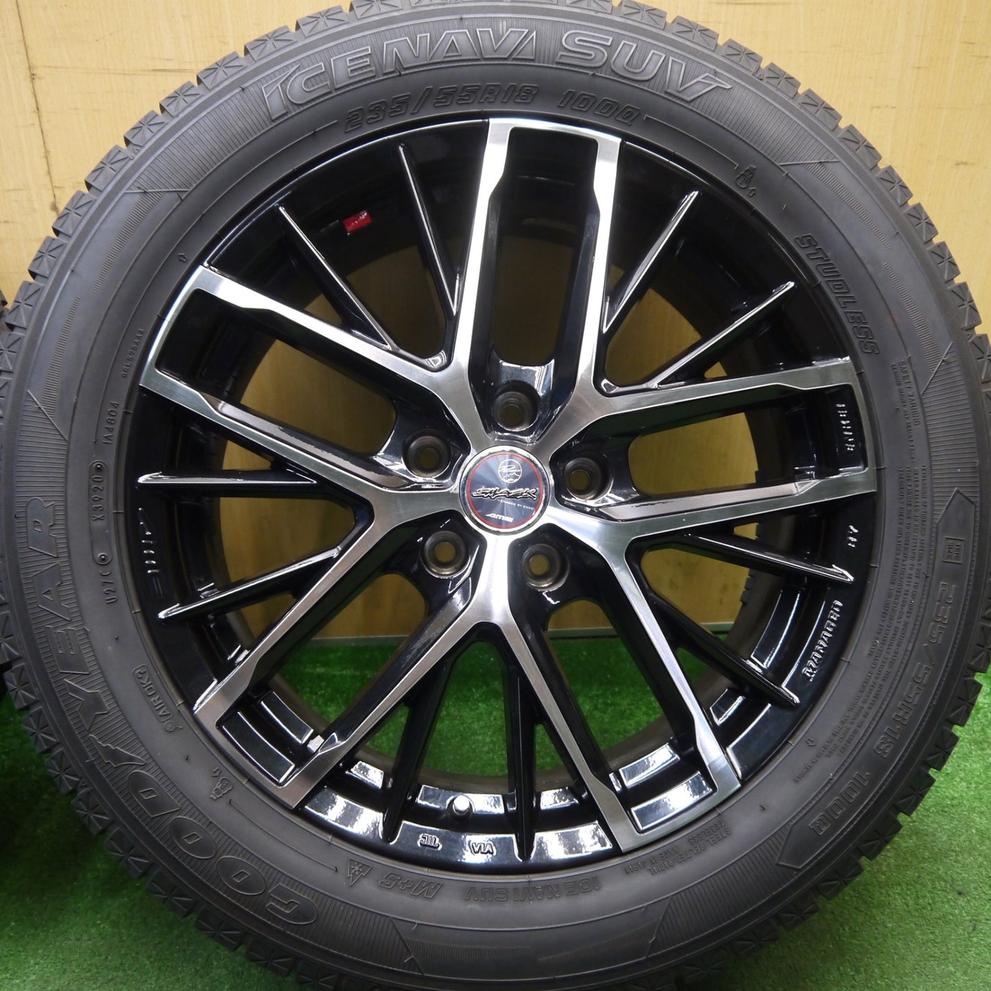 バリ溝！キレイ！9.5分以上★スタッドレス 235/55R18 グッドイヤー アイスナビ SUV SMACK ENKEI AME スマック エンケイ 18インチ PCD114.3/5H★6013008Hス