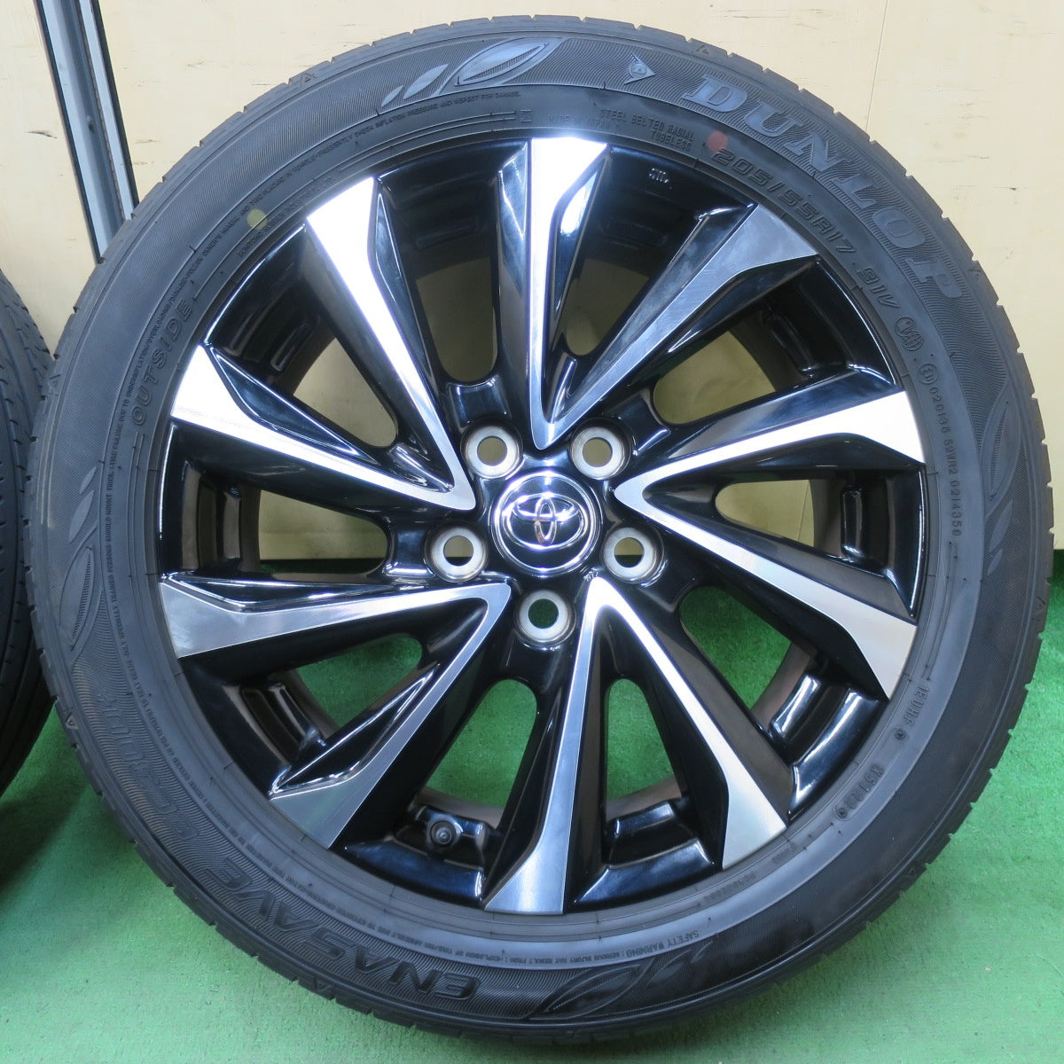 [送料無料] バリ溝！22年！キレイ！8.5分★トヨタ 90系 ノア ヴォクシー S-Z 純正 205/55R17 ダンロップ エナセーブ EC300+ 17インチ PCD114.3/5H★5032903イノ