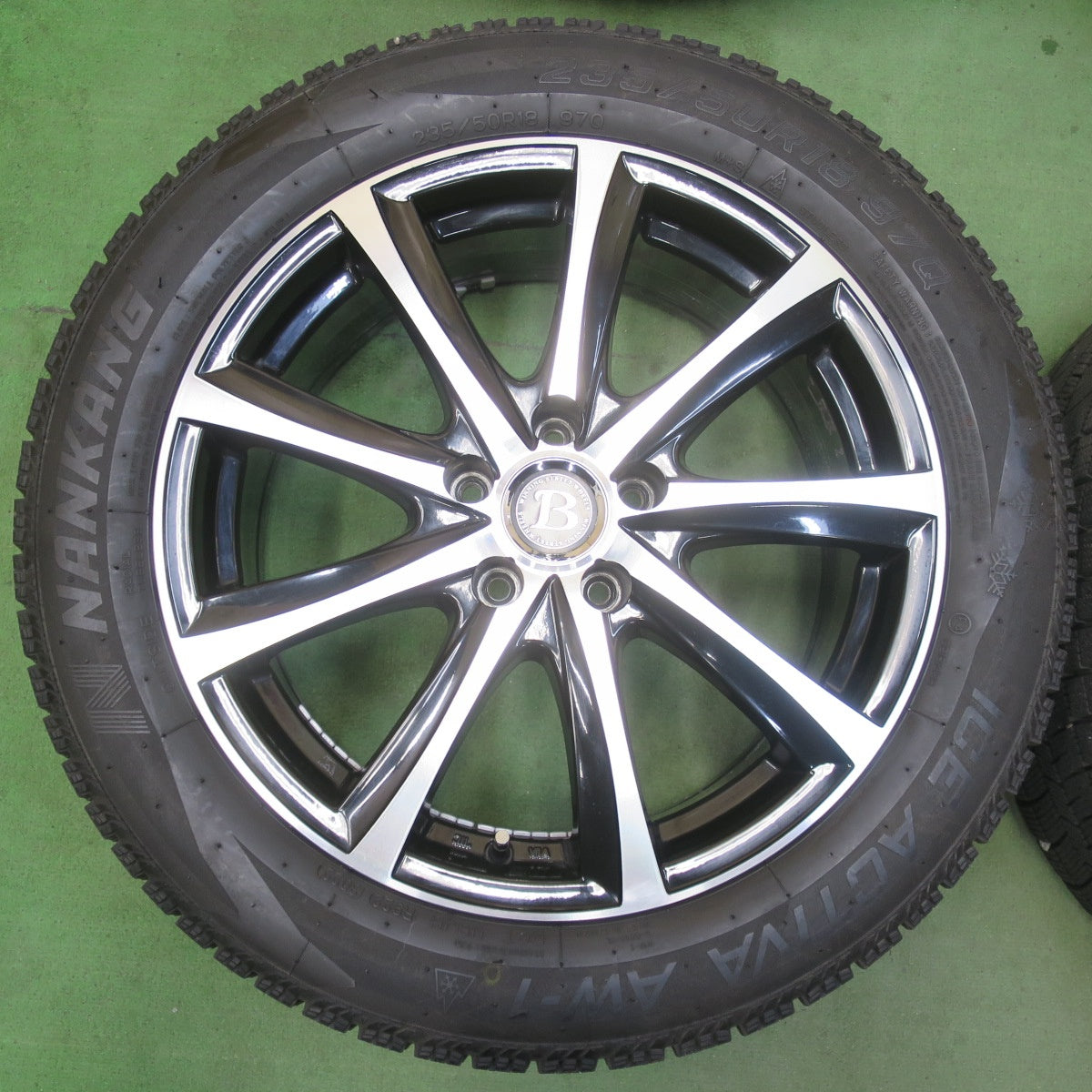 バリ溝！22年！9.5分以上★スタッドレス 235/50R18 ナンカン アイスアクティバ AW-1 WINNING STREET WHEELS 18インチ PCD114.3/5H★5122308イス