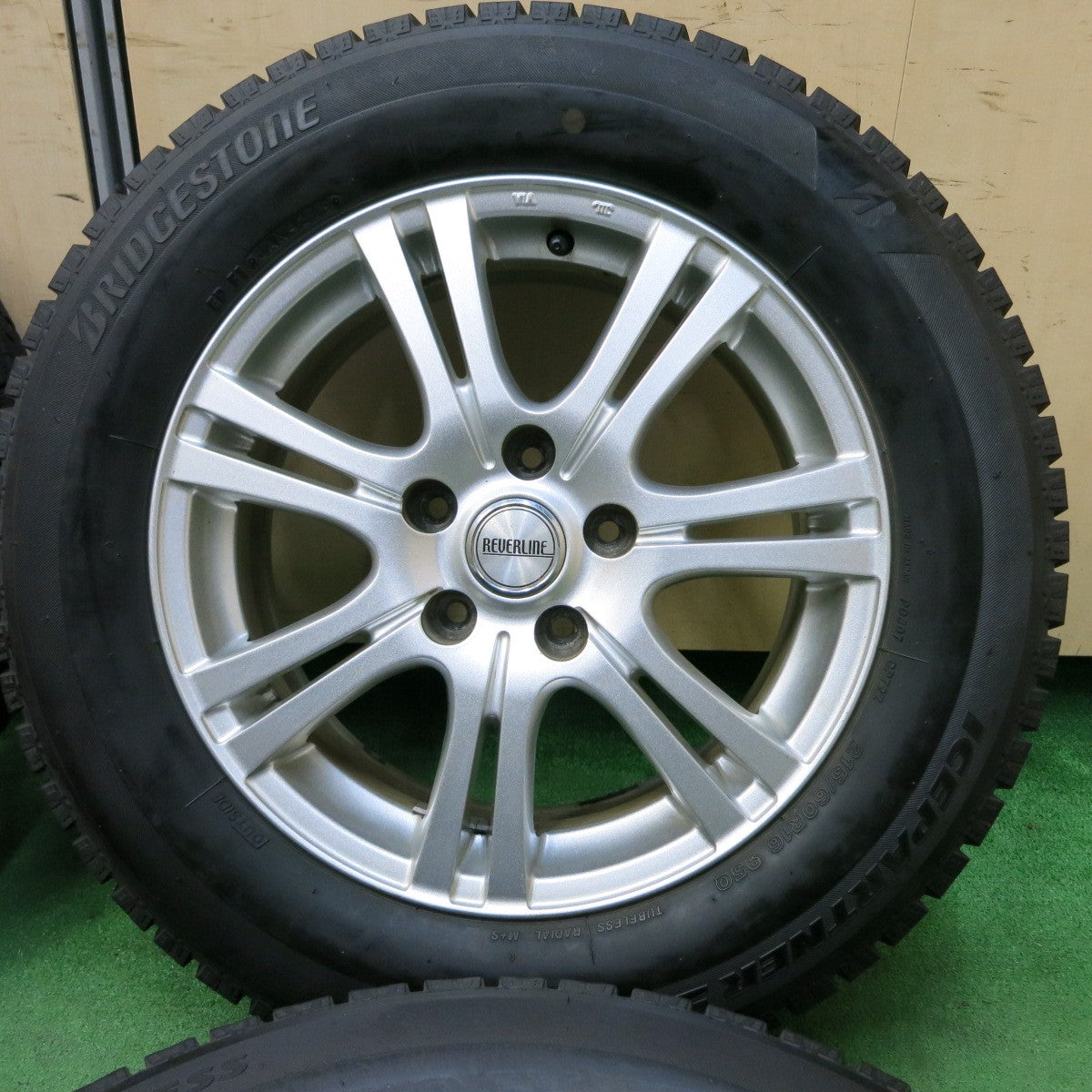 *送料無料* バリ溝！キレイ！9.5分★スタッドレス 215/60R16 ブリヂストン アイスパートナー2 REVERLINE リバーライン 16インチ PCD114.3/5H★4082004SYス