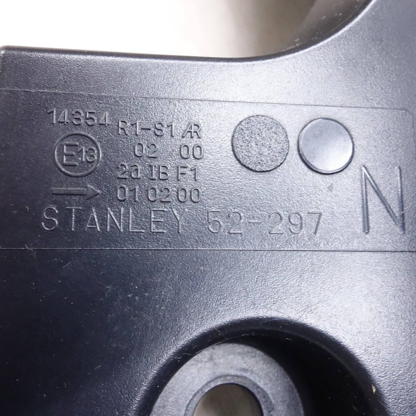 [送料無料] 新車外し◆トヨタ アクア 純正 テール ライト ランプ 右側 STANLEY 52-297◆