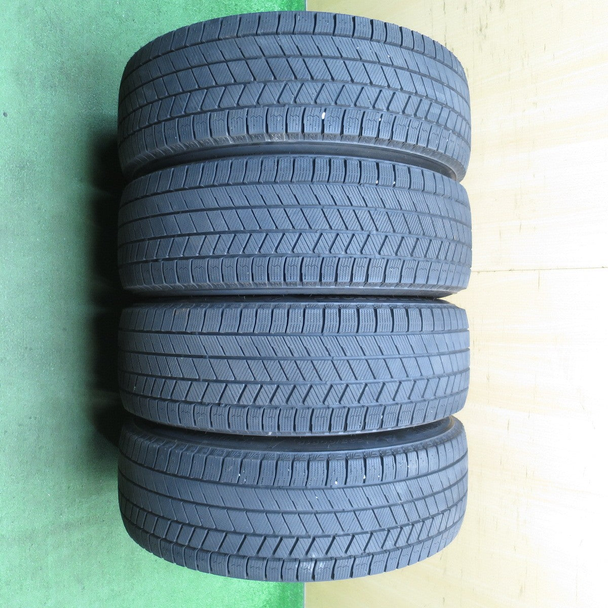 バリ溝！23年！キレイ！9.5分★日産 T31 エクストレイル 純正 235/60R18 スタッドレス ブリヂストン ブリザック VRX3 18インチ PCD114.3/5H★5062704NJス