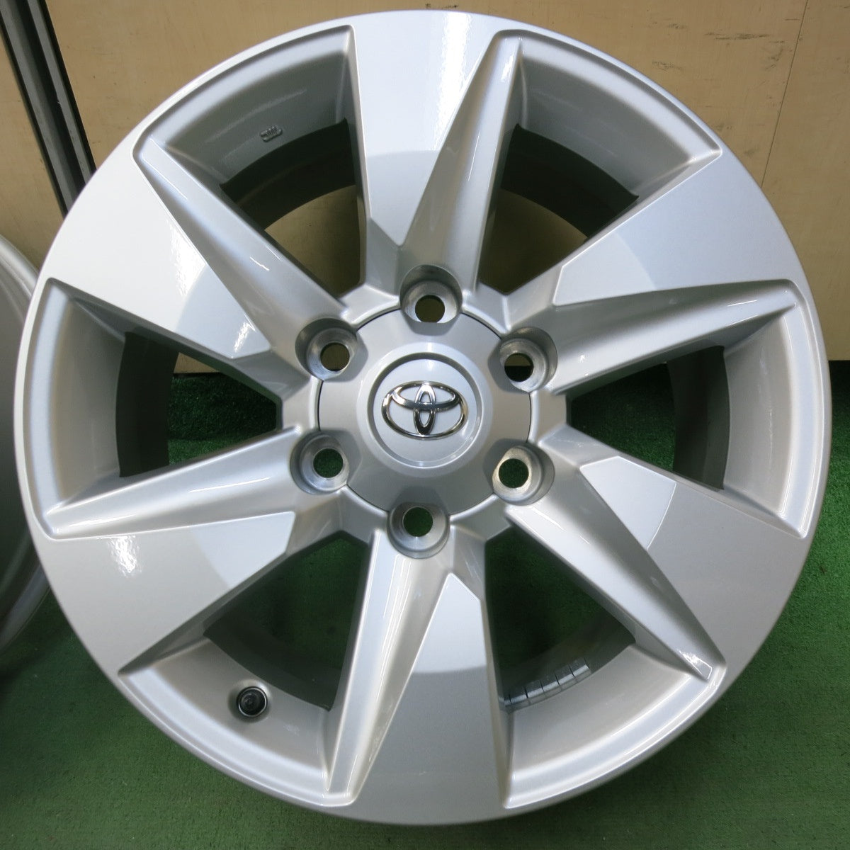 新車外し★トヨタ 150系 ランクル プラド 純正 ホイール 17インチ 17×7.5J PCD139.7/6H★5052802SYホ