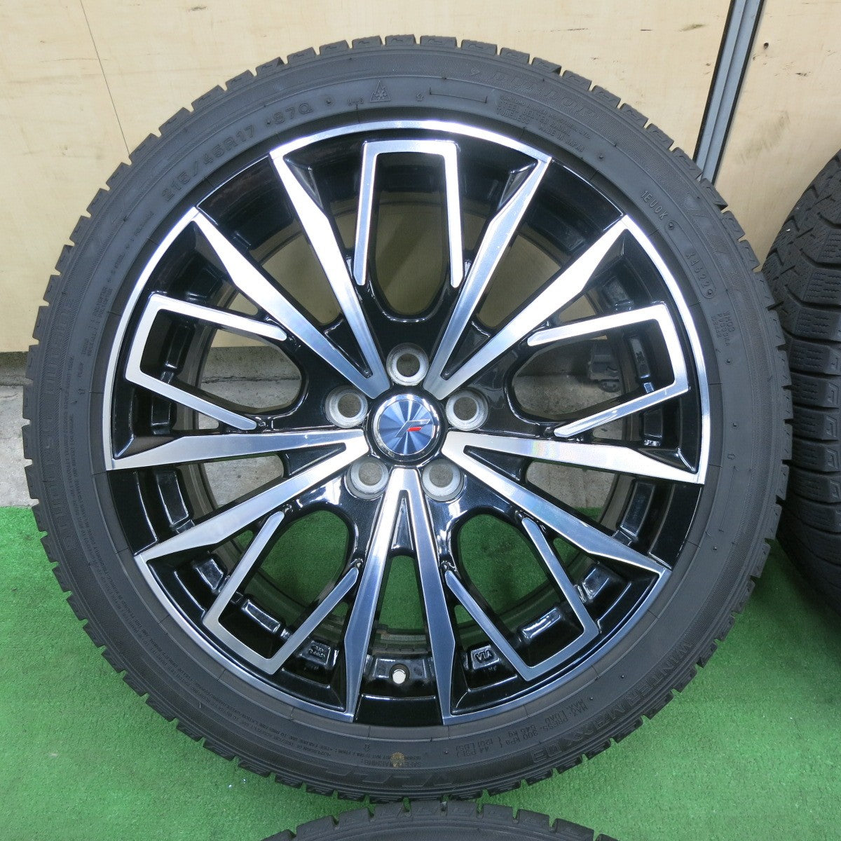 バリ溝！22年！キレイ！9分★プリウス 等 Lehrmeister L-F FIRST 215/45R17 スタッドレス ダンロップ ウインターマックス 03 レアマイスター 17インチ PCD100/5H★6011602ナス