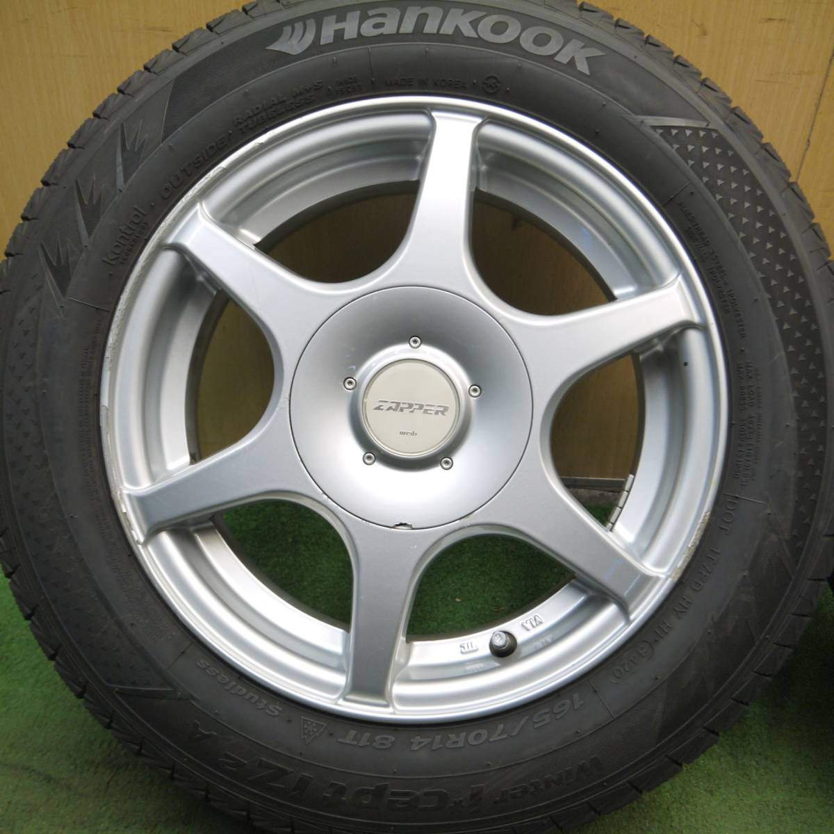 バリ溝 20年 9.5分★スタッドレス 165/70R14 ハンコック ウインターアイセプトIZ2A ZAPPER PCD100 114.3/4H マルチ★4012909Hス