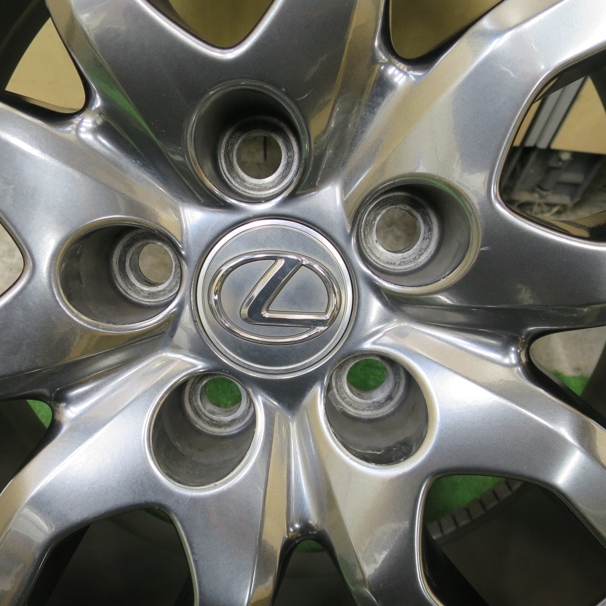 キレイ！センサー付き★レクサス NX バージョンL 純正 ホイール 18インチ 18×7.5J PCD114.3/5H★6033102NGホ