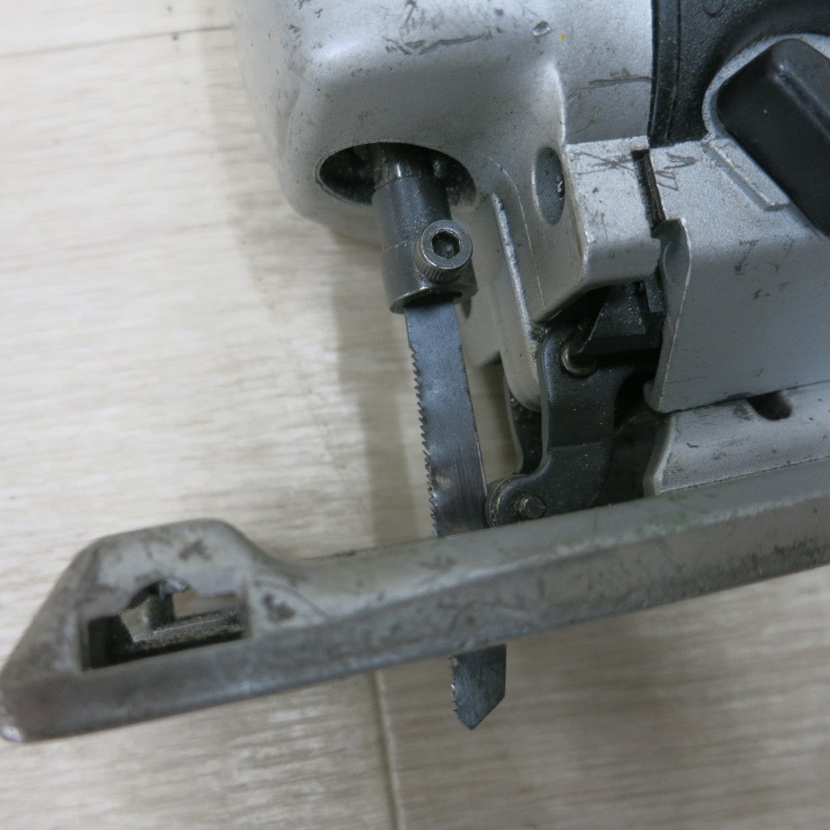 [送料無料] ◆日立工機 70mm 電子 ジグソー 100V CJ70V ケース付き のこぎり 切断機 木工 電動 工具◆