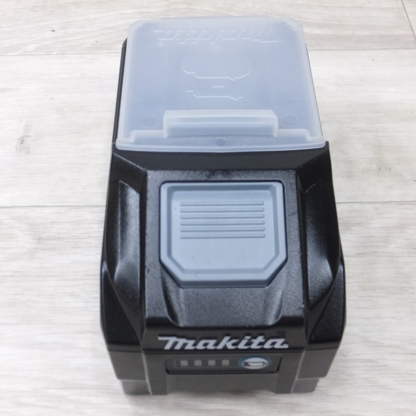 [送料無料] ほぼ未使用◆マキタ Li-ion リチウム イオン バッテリ BL4050F バッテリー DC40V 180Wh 残量表示 雪◆