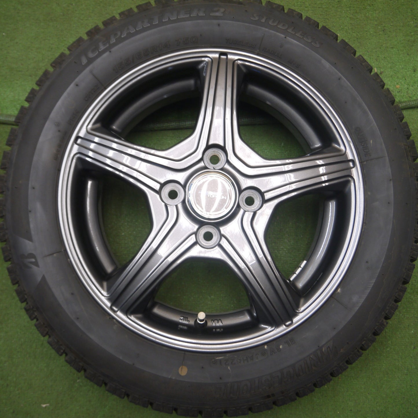 *送料無料* バリ溝！21年！キレイ！ほぼ10分★スタッドレス 155/65R14 ブリヂストン アイスパートナー2 TOPRUN トップラン 14インチ PCD100/4H★4061701Hス