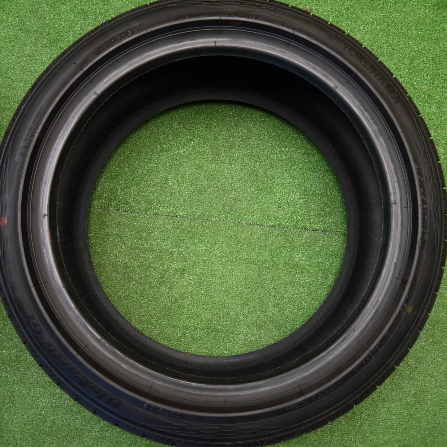 新車外し！25年★215/45R17 ヨコハマ BluEarth-GT AE51 タイヤ 17インチ プリウス ノア ヴォクシー セレナ 等★5102902Hノタ