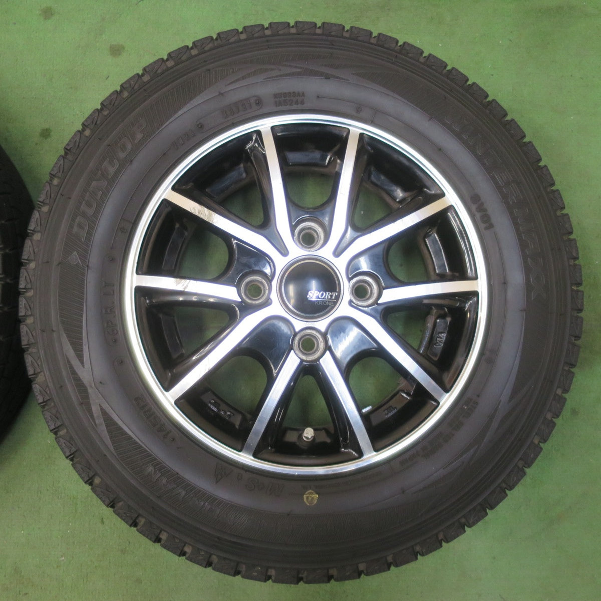 4本価格★スタッドレス 145R12 6PR ダンロップ ウインターマックス SV01 SPORT KRONE スポルト クローネ 12インチ PCD100/4H★6011309イス