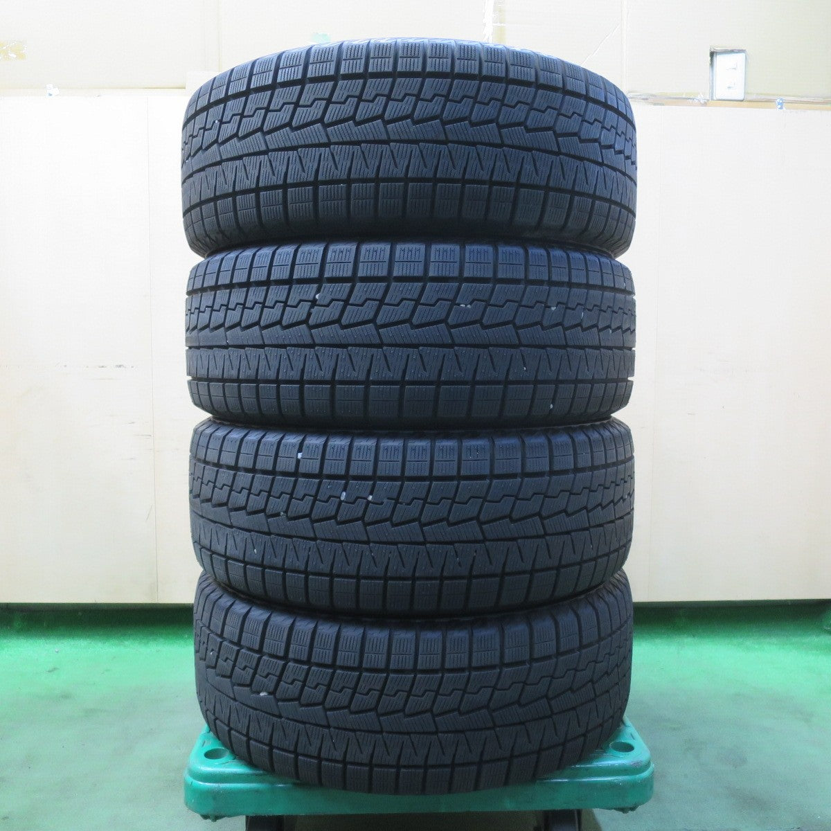 超バリ溝！21年！ほぼ10分★トヨタ 30系 プリウス S ツーリング 純正 215/45R17 スタッドレス ヨコハマ アイスガード iG70 17インチ PCD100/5H★5110803イス