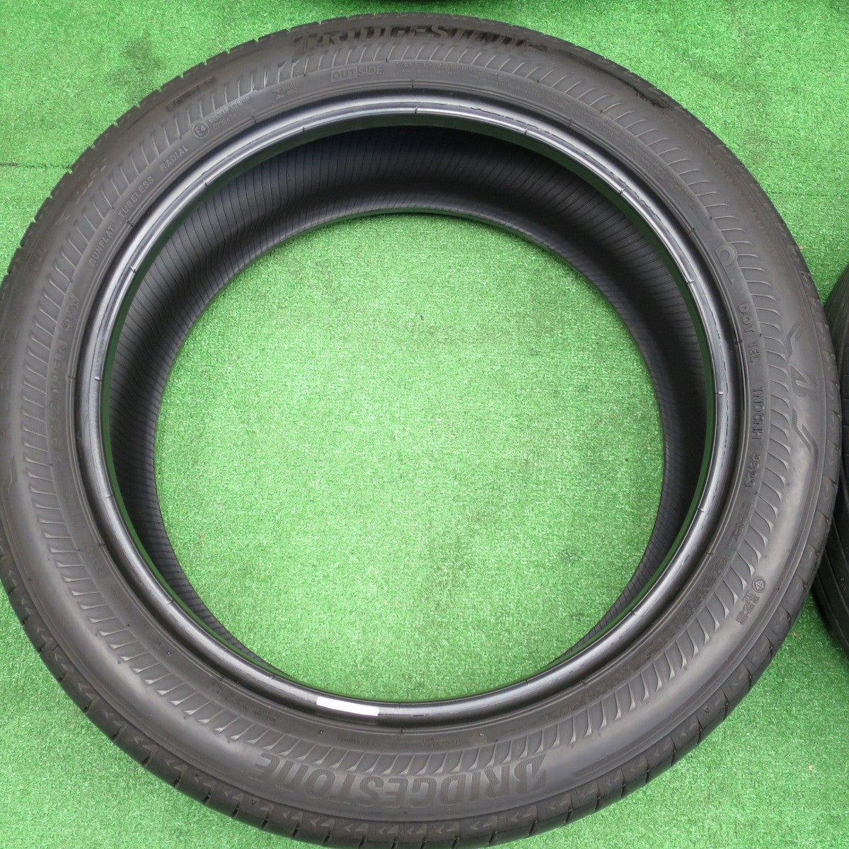 バリ溝！23年！9.5分★225/50R18 ブリヂストン アレンザ 001 RFT ランフラット タイヤ ALENZA 18インチ スカイライン BMW 等★6012102NKノタ