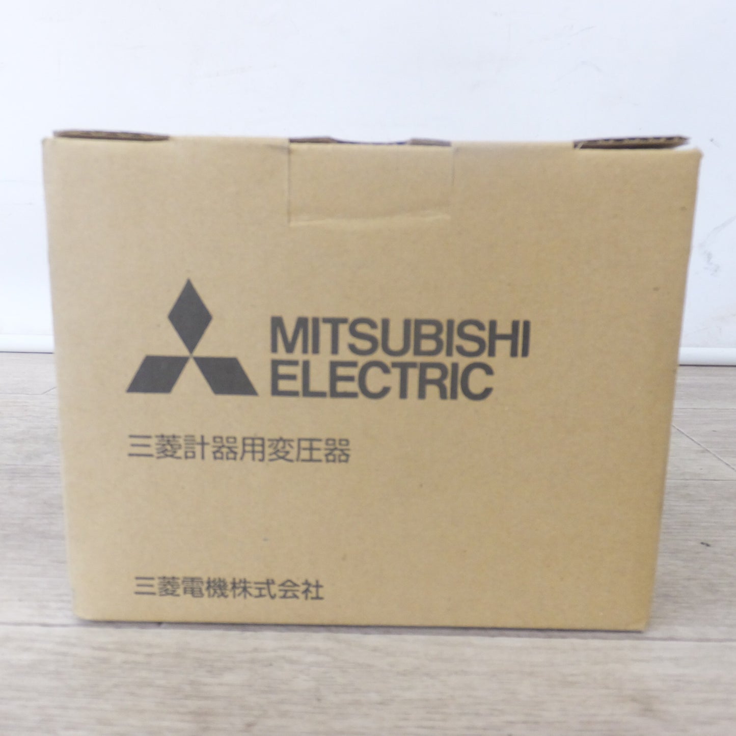 ●複数在庫有●[送料無料] 未使用★三菱 MITSUBISHI 電力管理用計器 計器用変成器 PE-15F 440/110V 　ヒューズ付 PL-G T2A 0.6kV 100kA★