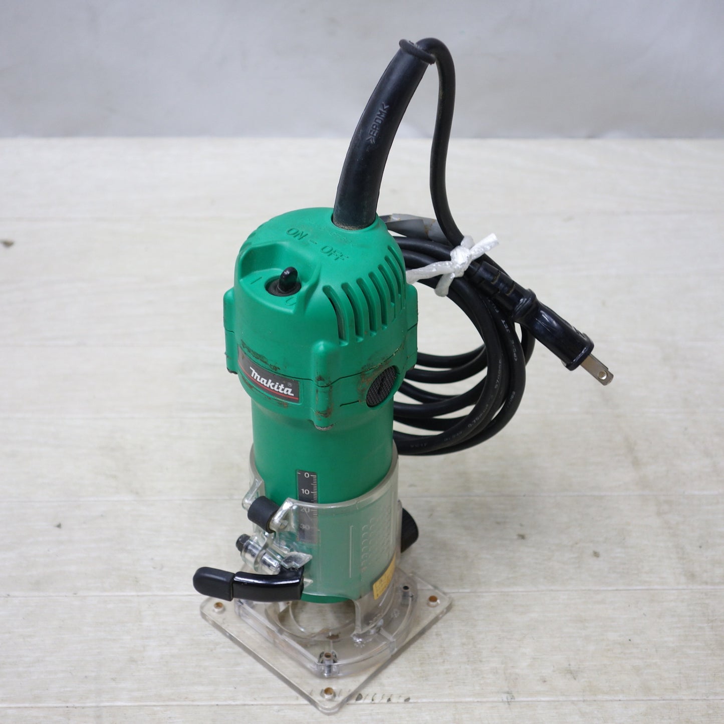 [送料無料] ◆makita マキタ トリマ M371 ルーター 電動工具 100V 50/60Hz◆