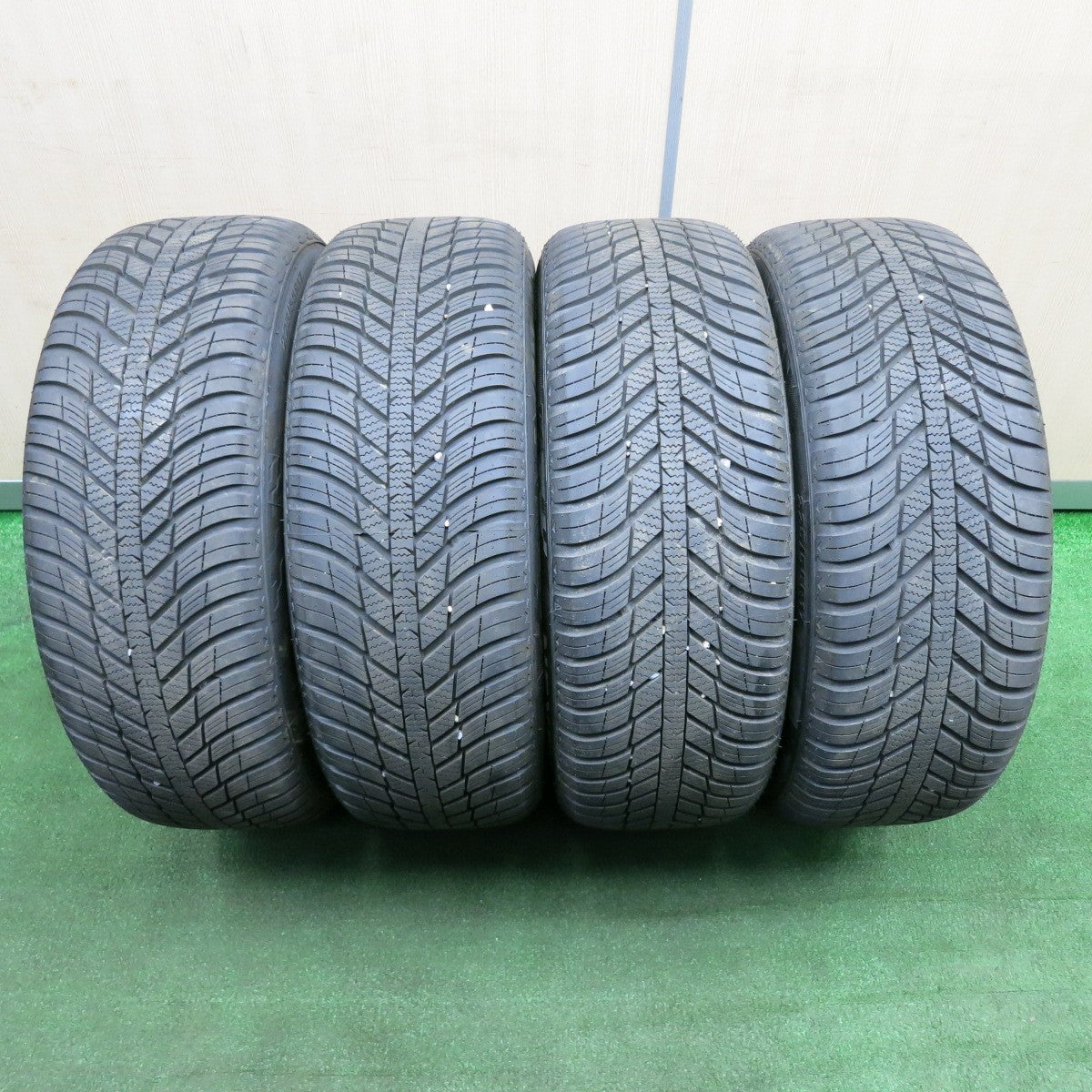 *送料無料* バリ溝！23年！9.5分★スバル XV 純正 225/55R17 ネクセン N'blue 4Season 17インチ PCD100/5H★4032606TNス