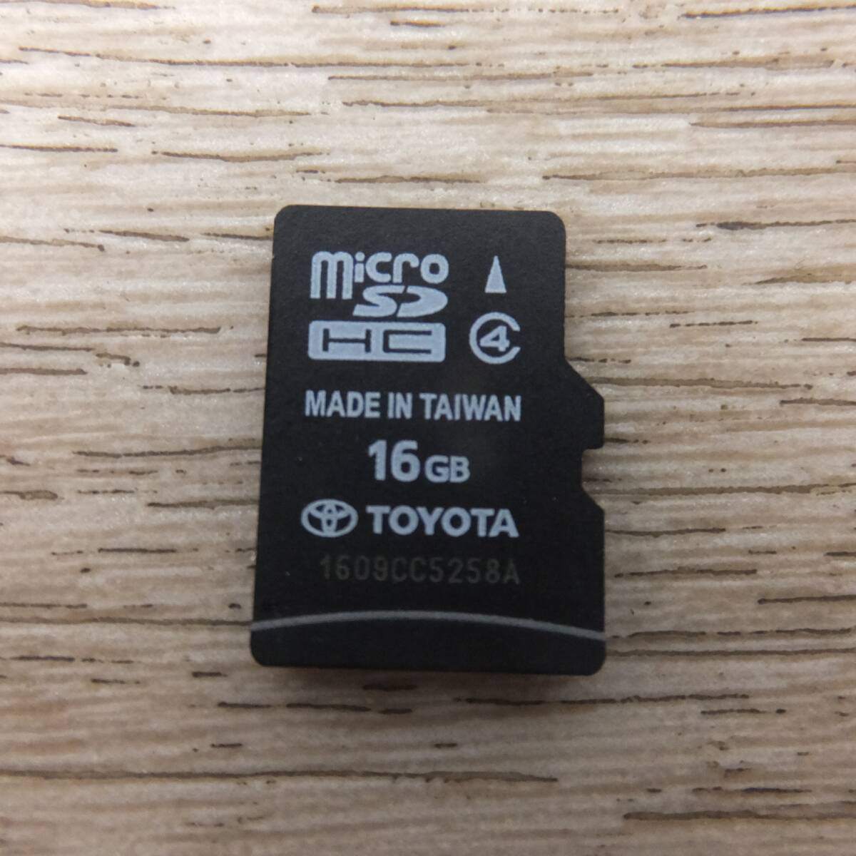 [送料無料] ★トヨタ TOYOTA 地図SDカード 08675-0AL24 16GB　対応機種 SDナビゲーション NSZN-W64T 08545-00W41★