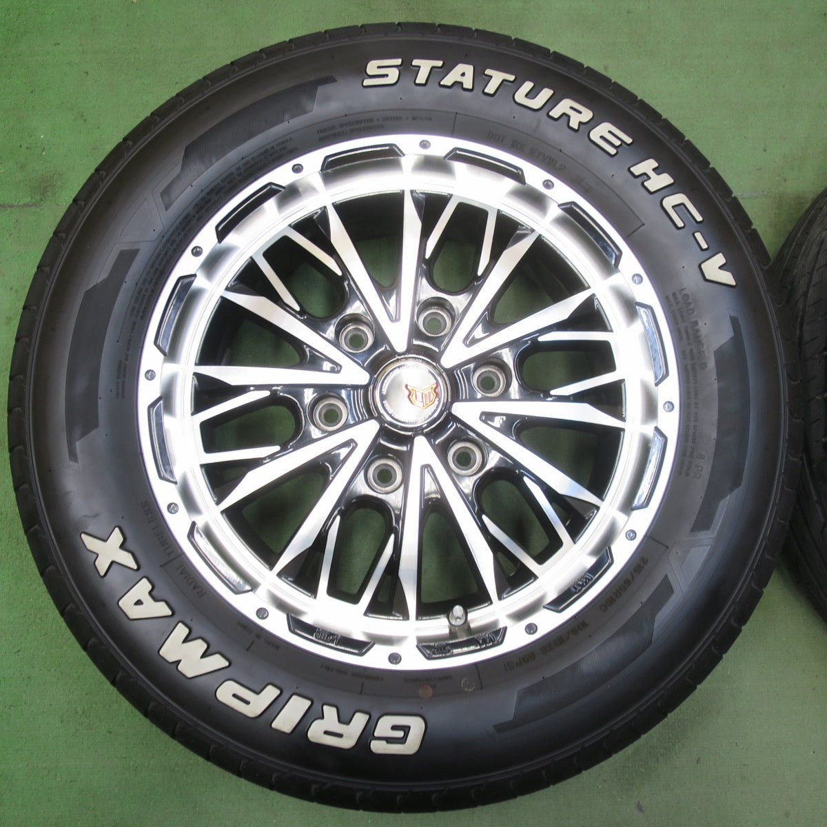 バリ溝！22年！キレイ！9分★LEHRMEISTER LMG VASTIA 215/65R16 グリップマックス STATURE HC-V ホワイトレター レアマイスター ヴァスティア PCD139.7/6H★5103012イノ