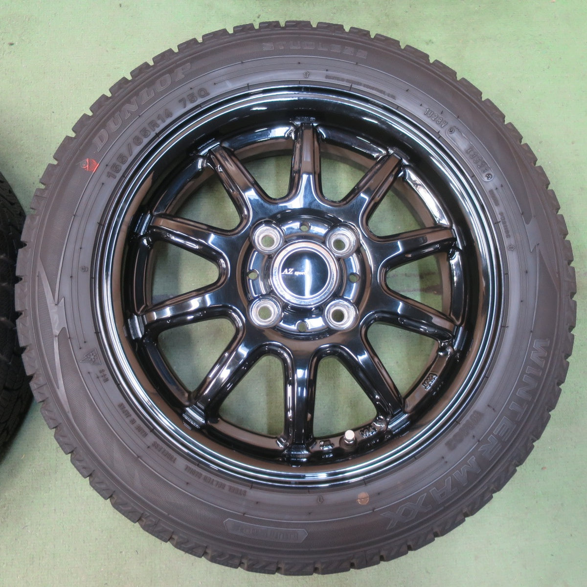 バリ溝！23年！キレイ！9.5分◎スタッドレス 155/65R14 ダンロップ ウインターマックス WM02 AZ Sports AZスポーツ 14インチ PCD100/4H◎6092915イス