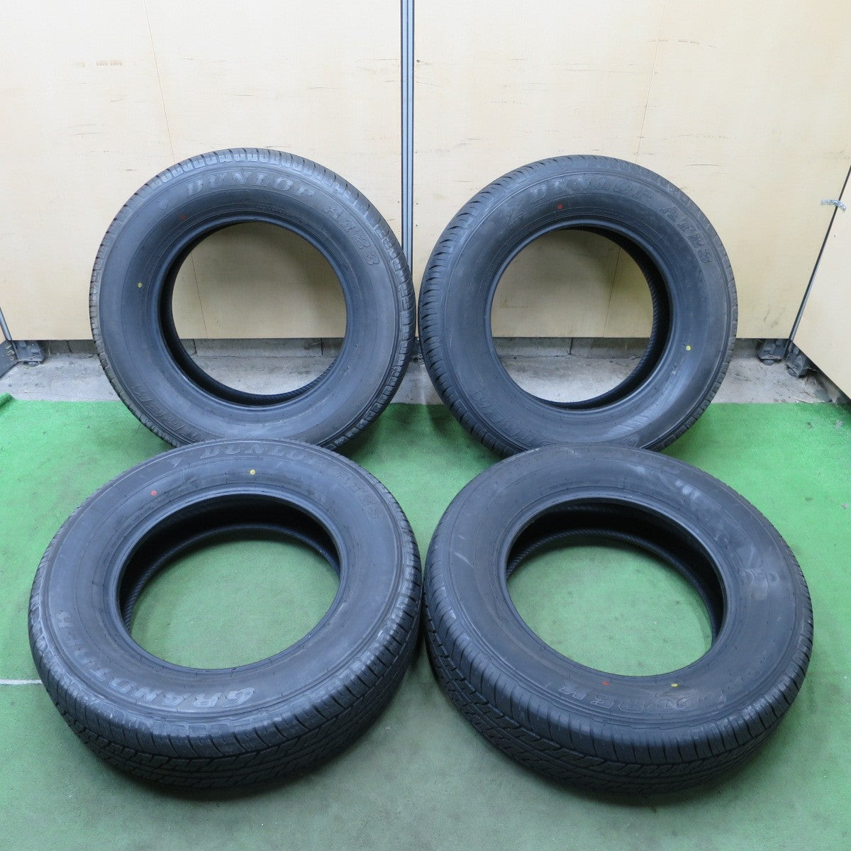 新車外し★265/65R18 ダンロップ AT23 グラントレック タイヤ 18インチ ランクル 250 300 等★6042102NGノタ