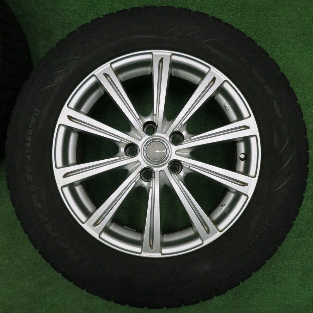 キレイ★スタッドレス 225/65R17 トーヨー ウインター トランパス MK4α MiLLOUS ミルアス 17インチ PCD114.3/5H★4101105NJス