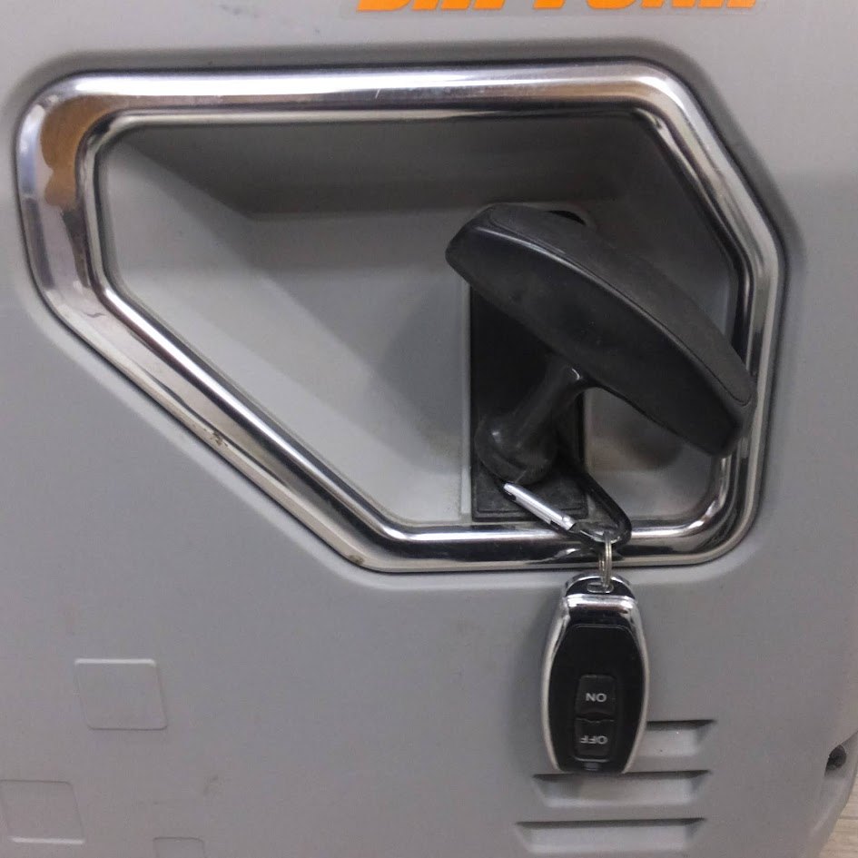 [送料無料] 岐阜発★デイトナ DAYTONA 静音型インバーター発電機 DAYGENE 1900e　100V 1.9kVA AC19A DC12V DC8.3A 単相★