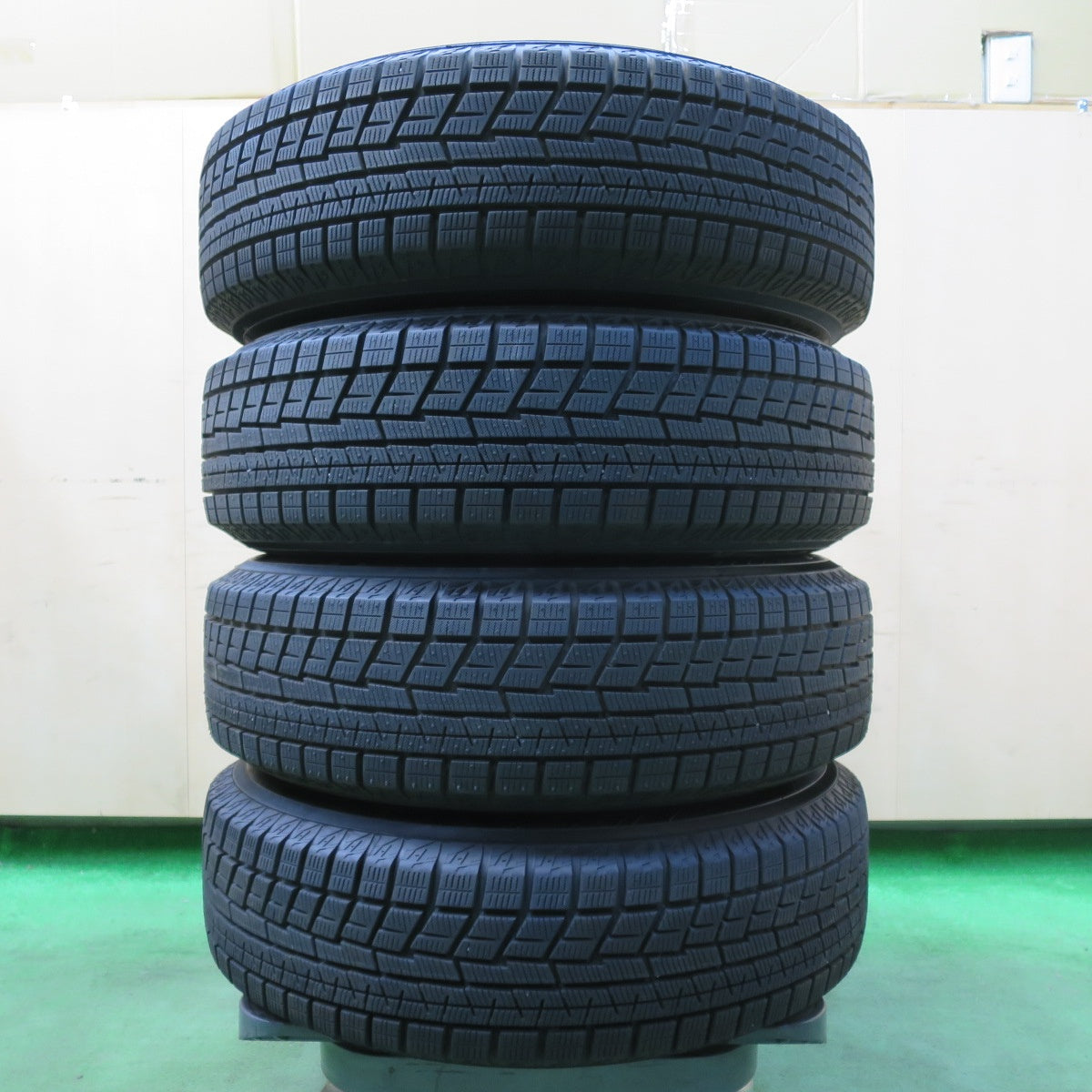 [送料無料] バリ溝！22年！キレイ！ほぼ10分★スタッドレス 165/70R14 ヨコハマ アイスガード iG60 BALMINUM バルミナ 14インチ PCD100/4H★5012804イス