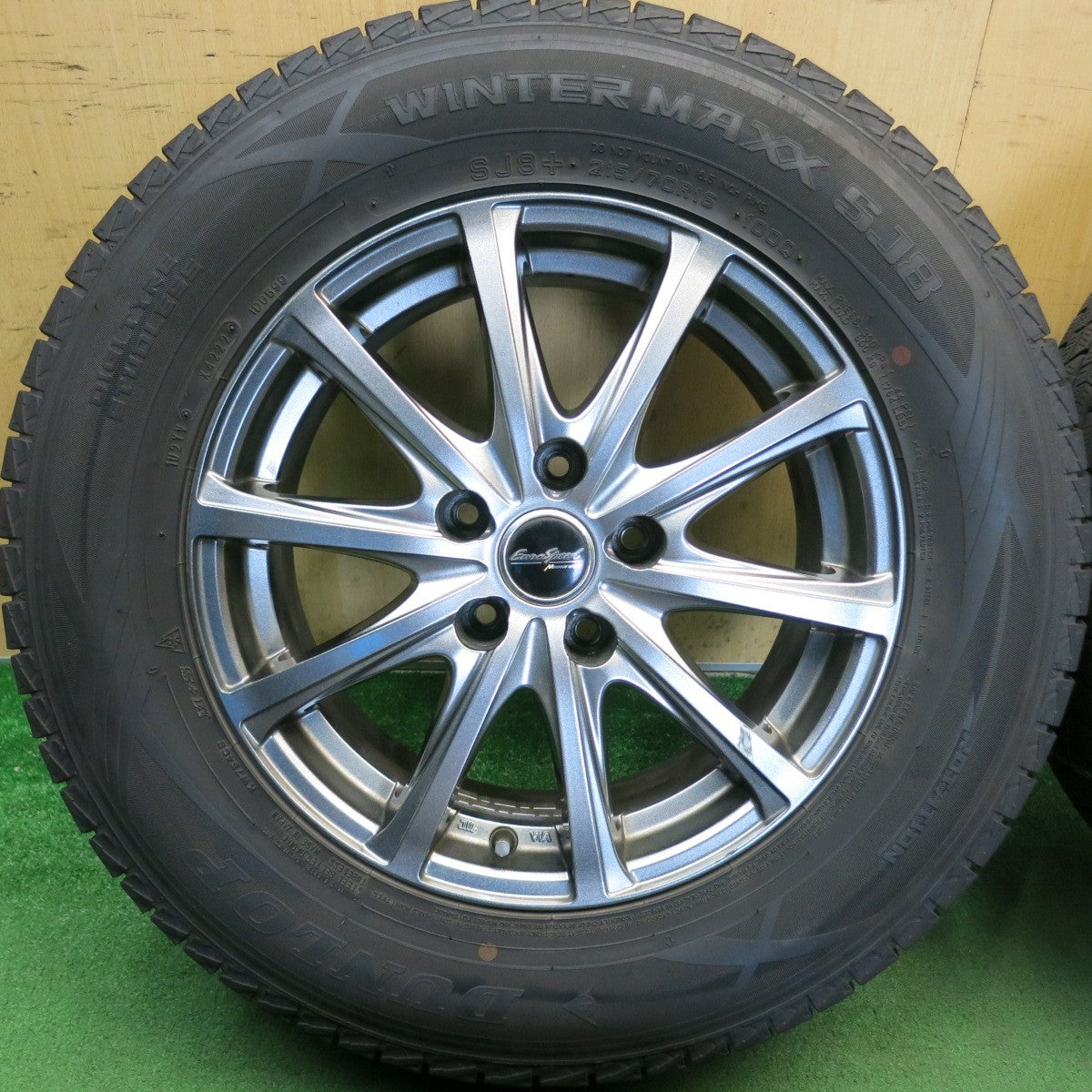 バリ溝！22年！キレイ！9.5分◎スタッドレス 215/70R16 ダンロップ ウインターマックス SJ8 + EuroSpeed MANARAY SPORT ユーロスピード マナレイ 16インチ PCD114.3/5H◎6082303HAス