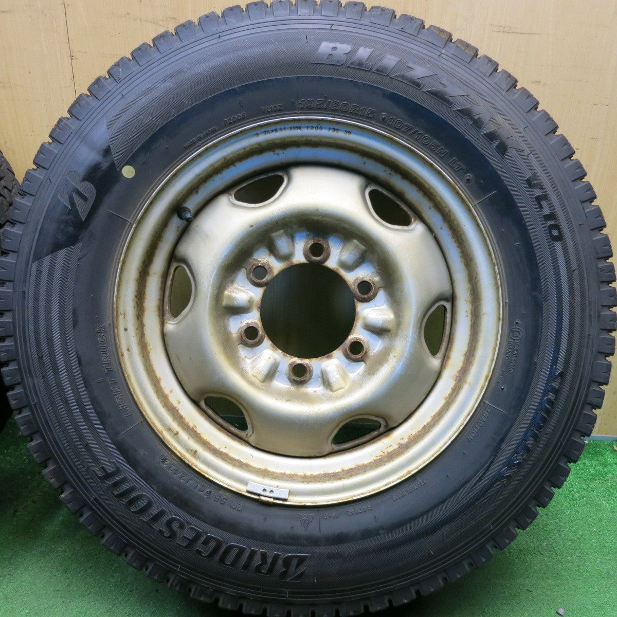 バリ溝！22年！9分◎スタッドレス 195/80R15 107/105N ブリヂストン ブリザック VL10 スチール ホイール 15インチ PCD139.7/6H◎6100301HAス